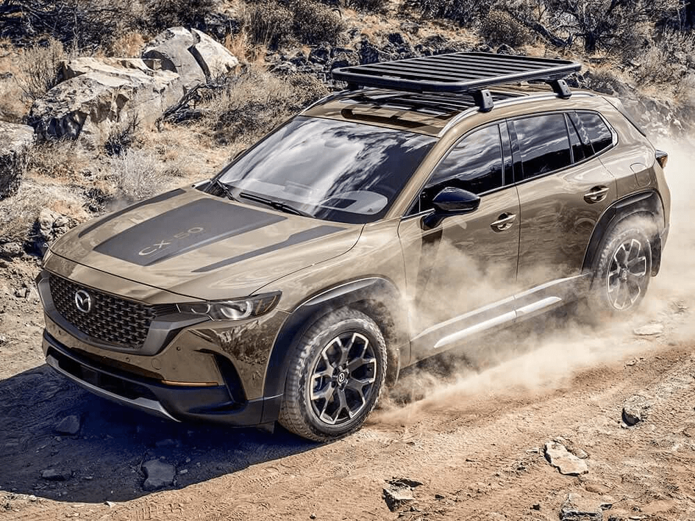 Le Mazda CX-50 2025 en puissance.